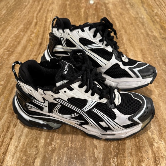 Balenciaga Other - Balenciaga runner Sneakers